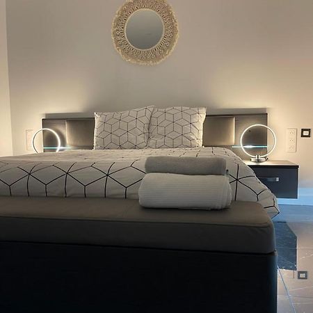 Appartement Hors Du Commun Avec Son Jacuzzi Salies-de-Béarn Esterno foto