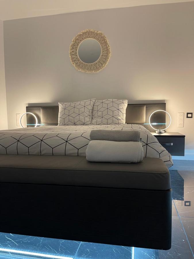 Appartement Hors Du Commun Avec Son Jacuzzi Salies-de-Béarn Esterno foto